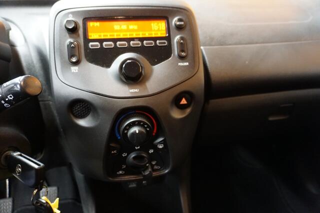 Toyota AYGO 1.0 VVT-i x-now 5drs Airco