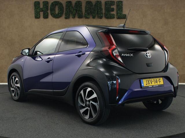 Toyota AYGO X 1.0 VVT-i MT Pulse - AIRCO - VOORSTOELEN VERWARMD - 17 INCH LICHT METALEN VELGEN - CAMERA - APPLE CARPLAY/ ANDROID AUTO - ADAPTIEVE CRUISE CONTROL - MISTLAMPEN VOOR - DONKER GETINTE RAMEN ACHTER - TWO TONE LAK