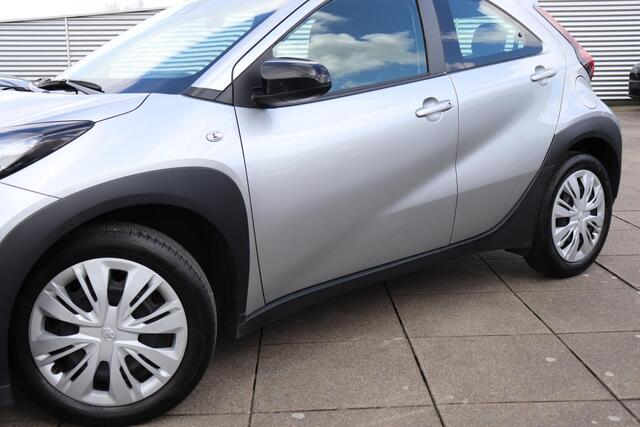Toyota AYGO X 1.0 VVT-i Play, Parkeercamera, Apple Carplay/Android Auto, Airco!