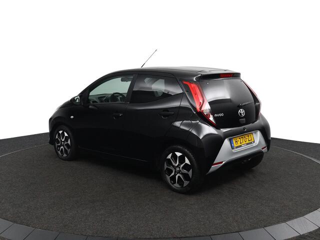 Toyota AYGO 1.0 VVT-i x-joy | Privacy Glas | Automatische Airco | Lichtmetalen Velgen | Achteruitrijcamera |