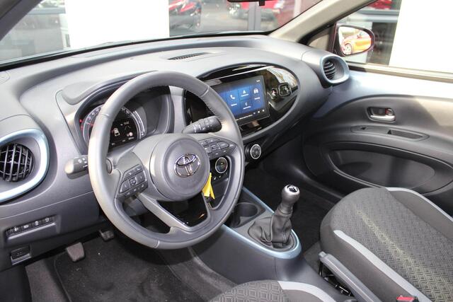 Toyota AYGO X 1.0 VVT-i MT Play
