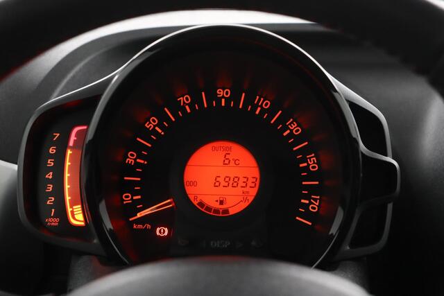 Toyota AYGO 1.0 VVT-i x-joy | Climate Control | Navigatie | Parkeercamera | Lichtmetalen Velgen |