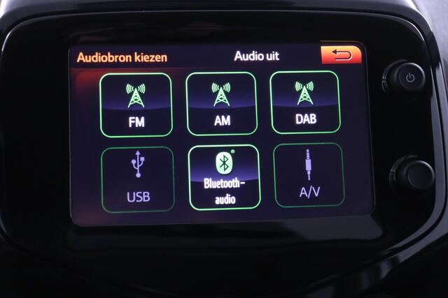 Toyota AYGO 1.0 VVT-i x-joy | Climate Control | Navigatie | Parkeercamera | Lichtmetalen Velgen |