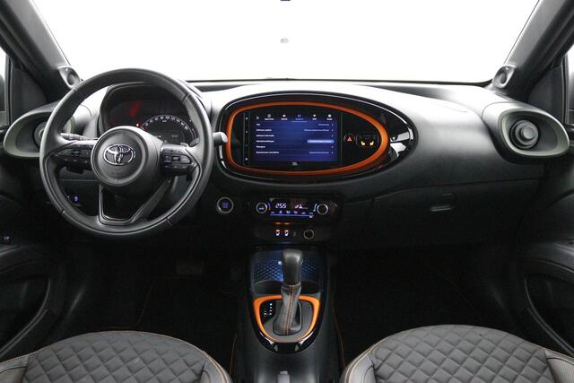 Toyota AYGO X 1.0 VVT-i S-CVT Limited | Automaat | Leder-stof bekleding | Stoelverwarming | Navigatie | JBL |