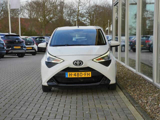 Toyota AYGO 1.0 VVT-i x-play Automaat | CarPlay | Achteruitrijcamera | Airco
