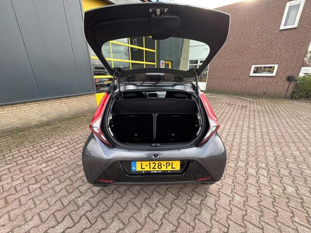 Toyota AYGO 1.0 VVT-i x-play Incl 12 maanden BOVAG garantie
