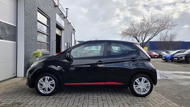 Toyota AYGO 1.0 VVT-i x-clusiv | VOL AIRCO | CAMERA| KEYLESS | VOLLEDIGE ONDERHOUDSHISTORIE