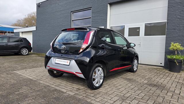 Toyota AYGO 1.0 VVT-i x-clusiv | VOL AIRCO | CAMERA| KEYLESS | VOLLEDIGE ONDERHOUDSHISTORIE