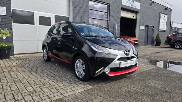 Toyota AYGO 1.0 VVT-i x-clusiv | VOL AIRCO | CAMERA| KEYLESS | VOLLEDIGE ONDERHOUDSHISTORIE