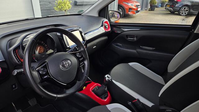 Toyota AYGO 1.0 VVT-i x-clusiv | VOL AIRCO | CAMERA| KEYLESS | VOLLEDIGE ONDERHOUDSHISTORIE