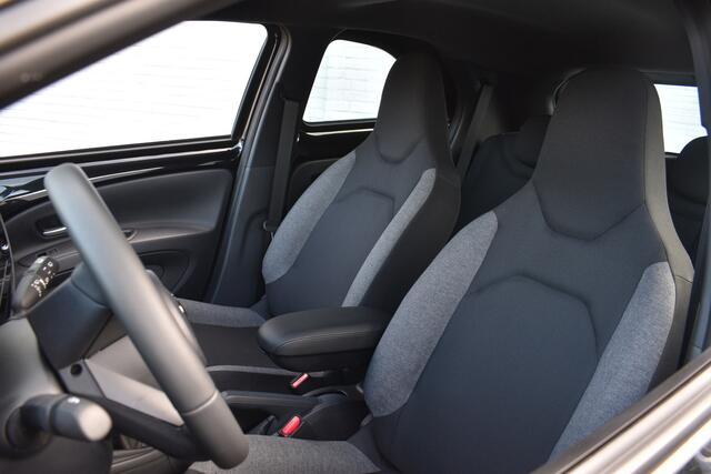 Toyota AYGO X 1.0 VVT-i MT Play 72 pk | Adaptive Cruise Control | Achteruitrijcamera | Handmatige Airco | Demonstratieauto, wordt mee gereden