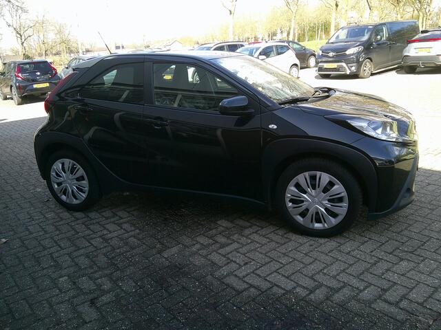 Toyota AYGO X 1.0 VVT-i MT Play