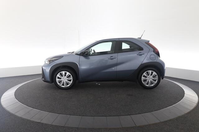 Toyota AYGO X Hybrid 115 play