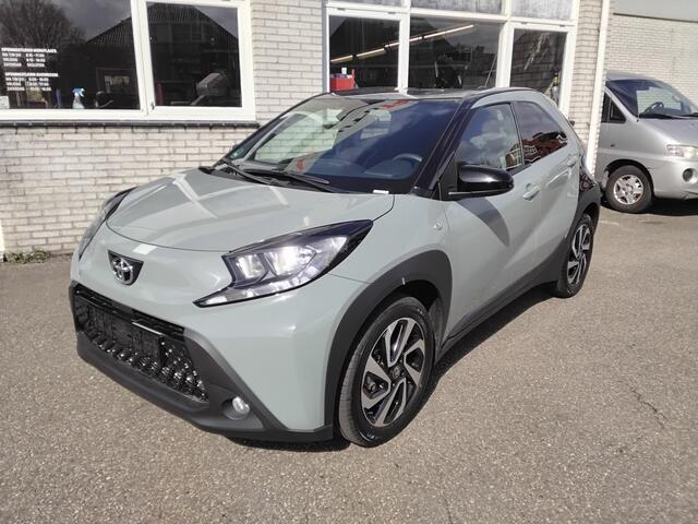 Toyota AYGO X 1.0 VVT-i MT Pulse Bi Tone