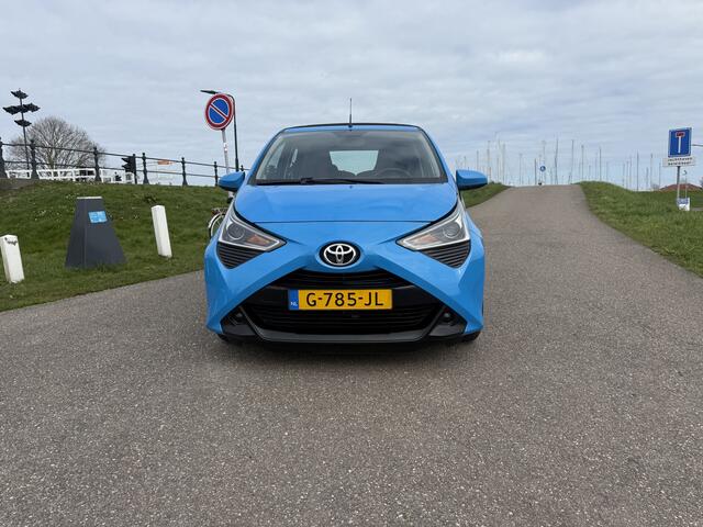 Toyota AYGO 1.0 VVT-i x-play limited bj2018/32500km/achteruitrij camera/cabrio