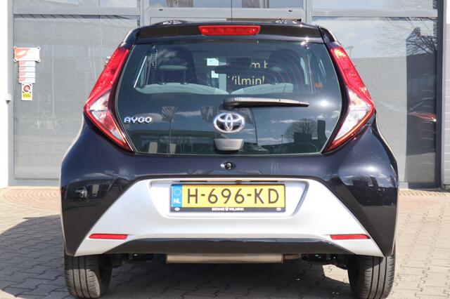 Toyota AYGO 1.0 VVT-i x-play Carplay | Camera