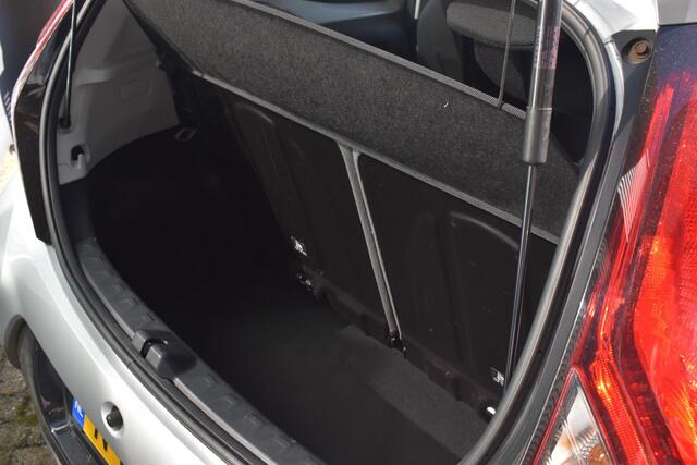 Toyota AYGO 1.0 VVT-i x-play Automaat | Carplay Navigatie | Camera | 12 mnd BOVAG garantie | Whatsapp 06-53188999