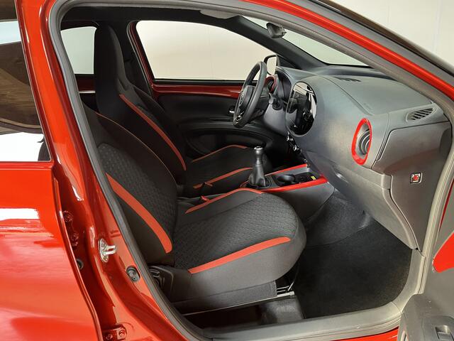 Toyota AYGO X 1.0 VVT-i MT Premium Apple Carplay Stoelverwarming Camera