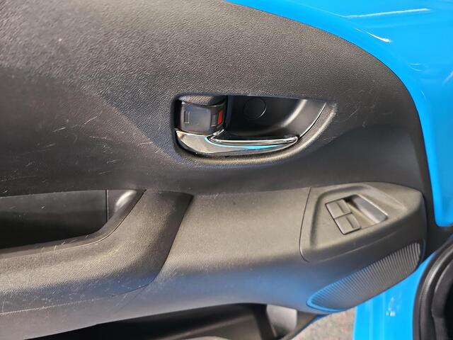 Toyota AYGO 1.0 VVT-i x-play Airco | Camera | Cruise