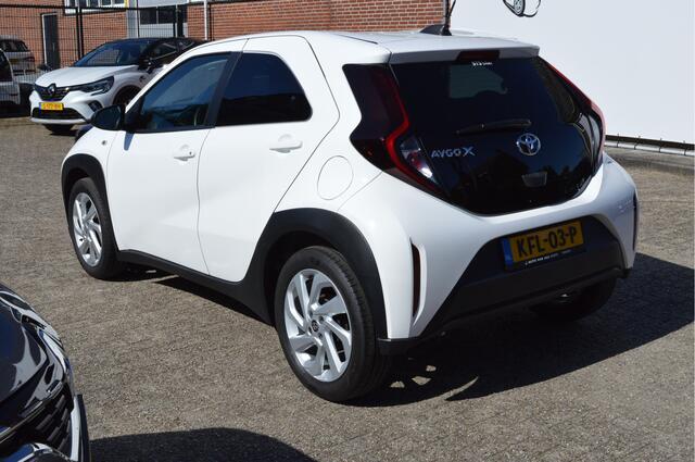 Toyota AYGO X 1.0 VVT-i S-CVT first