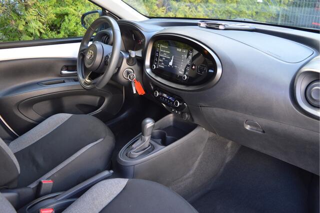 Toyota AYGO X 1.0 VVT-i S-CVT first