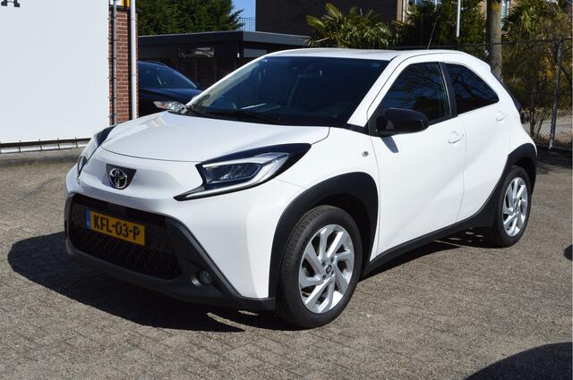 Toyota AYGO X 1.0 VVT-i S-CVT first