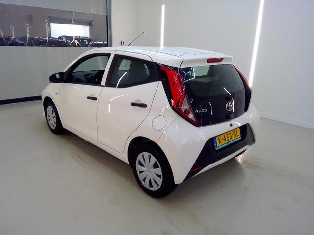 Toyota AYGO 1.0 VVT-i x-Fun Airconditioning Bluetooth LED 5drs NL-Auto Dealeronderhouden