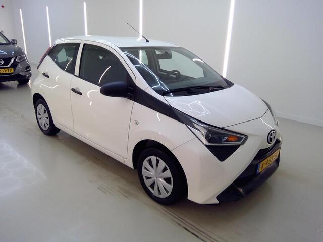 Toyota AYGO 1.0 VVT-i x-Fun Airconditioning Bluetooth LED 5drs NL-Auto Dealeronderhouden