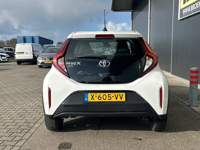 Toyota AYGO X 1.0 VVT-i MT Play