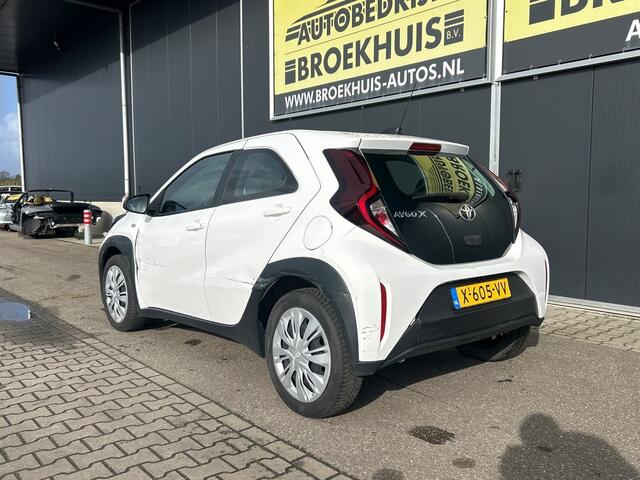 Toyota AYGO X 1.0 VVT-i MT Play