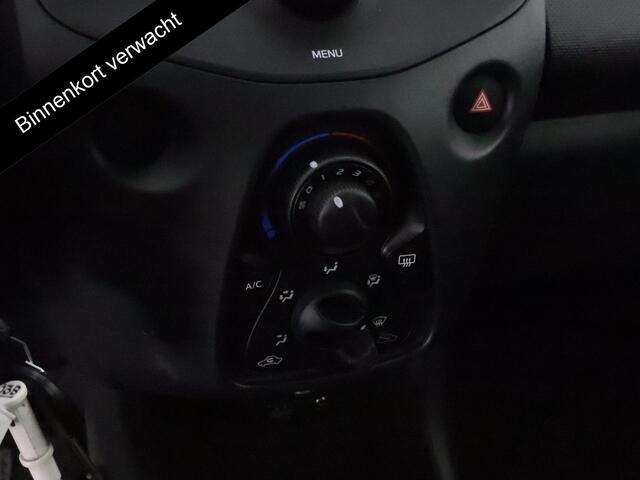 Toyota AYGO 1.0 VVT-i X-Fun Bi-Tone | 1e eigenaar | Airco | Bluetooth | Privacy Glass |