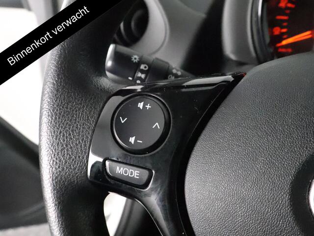 Toyota AYGO 1.0 VVT-i X-Fun Bi-Tone | 1e eigenaar | Airco | Bluetooth | Privacy Glass |