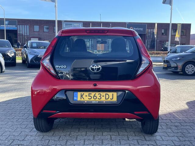 Toyota AYGO 1.0 VVT-i x-play