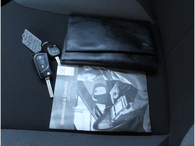 Toyota AYGO 1.0 VVT-i x-fun AIRCO | CV | LED | STB | BLUETOOTH | ELRM | ISOFIX