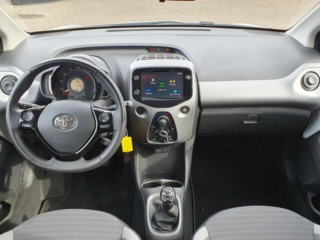 Toyota AYGO 1.0 VVT-i x-play **APPLE CARPLAY/ BEGRENZER/ TOERENTELLER**
