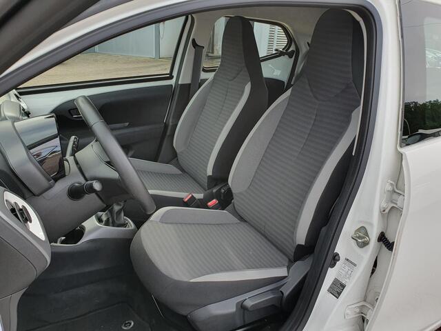 Toyota AYGO 1.0 VVT-i x-play **APPLE CARPLAY/ BEGRENZER/ TOERENTELLER**