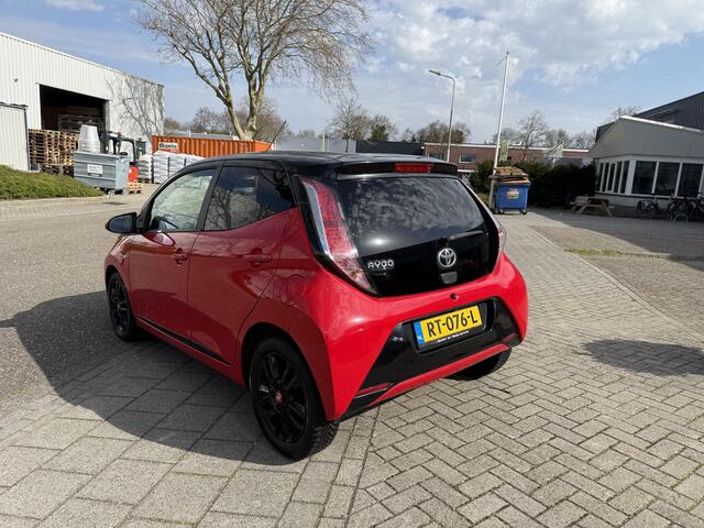 Toyota AYGO 1.0 VVT-i X-Cite | Cruise Control | Apple Carplay | Achteruitrijcamera |