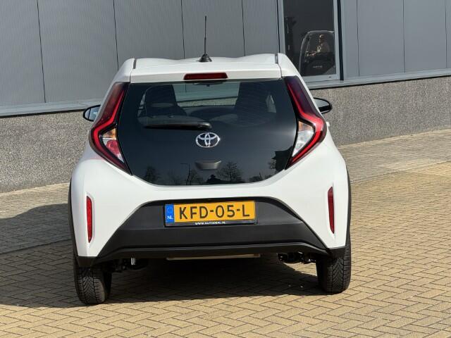 Toyota AYGO X 1.0 VVT-i S-CVT Play Aut
