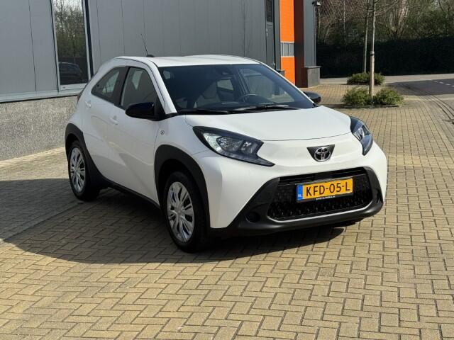 Toyota AYGO X 1.0 VVT-i S-CVT Play Aut