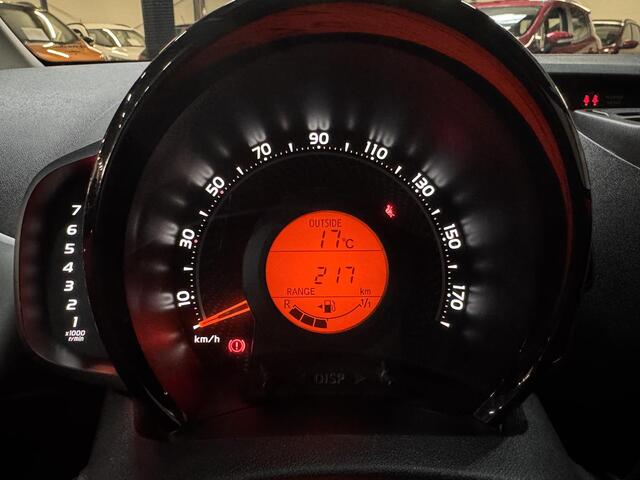 Toyota AYGO 1.0 VVT-i x-Play Airco Touchscreen Camera Apple Car Play Android Auto 5drs NL-Auto Dealeronderhouden