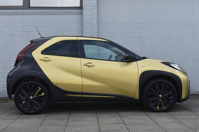 Toyota AYGO X 1.0 VVT-i S-CVT Premium Automaat 72pk | Keyless entry | PDC | Achteruitrijcamera | Stoelverwarming |