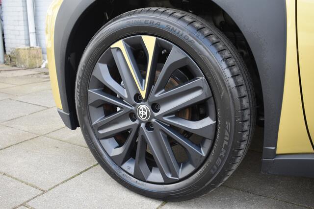 Toyota AYGO X 1.0 VVT-i S-CVT Premium Automaat 72pk | Keyless entry | PDC | Achteruitrijcamera | Stoelverwarming |