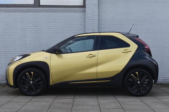 Toyota AYGO X 1.0 VVT-i S-CVT Premium Automaat 72pk | Keyless entry | PDC | Achteruitrijcamera | Stoelverwarming |