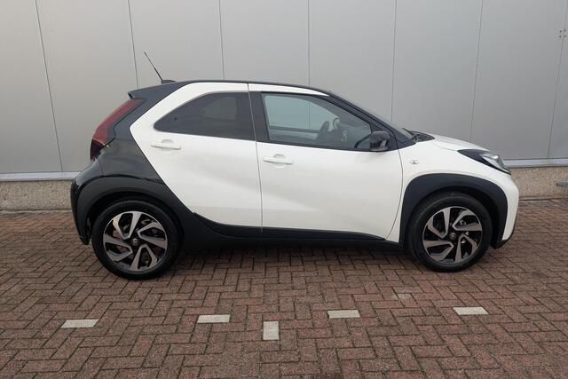 Toyota AYGO X 1.0 VVT-i MT first achteruitrij camera, ACC, navigatie Apple CarPlay/Android Auto