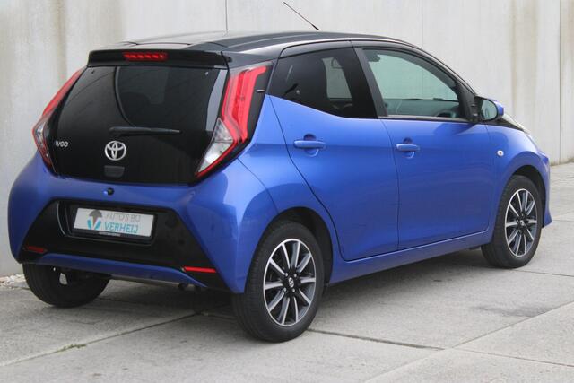 Toyota AYGO 1.0 VVT-i X-CLUSIV / AUTOMAAT / WEINIG KILOMETERS