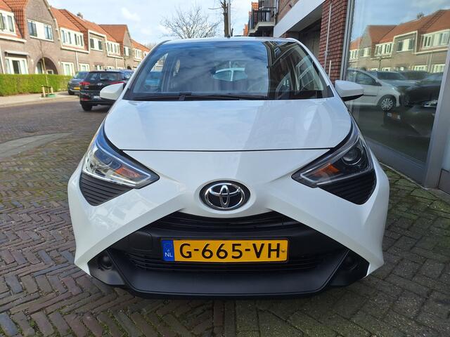 Toyota AYGO 1.0 VVT-i X-Fun 5Drs /Airco/Bluetooth/Led/Garantie