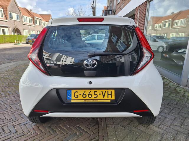 Toyota AYGO 1.0 VVT-i X-Fun 5Drs /Airco/Bluetooth/Led/Garantie