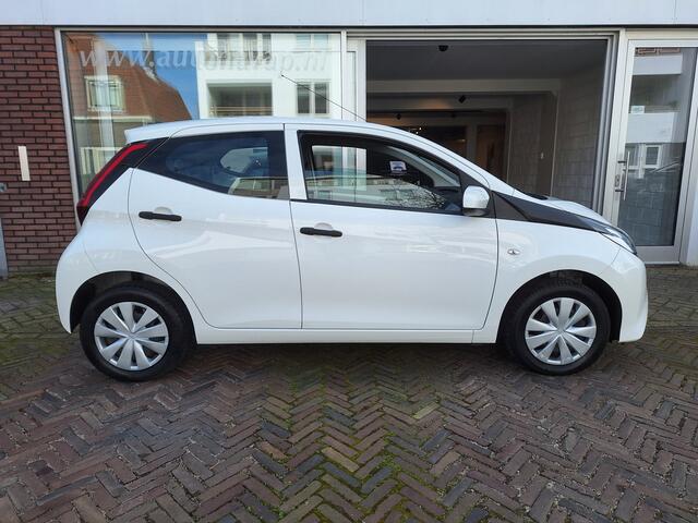 Toyota AYGO 1.0 VVT-i X-Fun 5Drs /Airco/Bluetooth/Led/Garantie