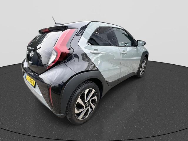 Toyota AYGO X 1.0 VVT-i S-CVT first Bi tone | 4 seizoen | Rijklaar