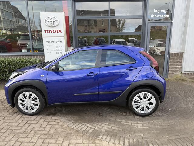 Toyota AYGO X 1.0 VVT-i S-CVT Play